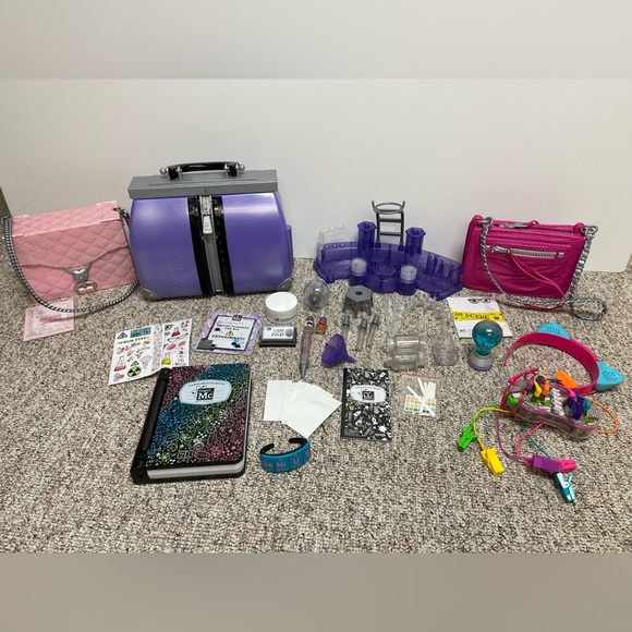 Project MC2 Set - Picture 5 of 10